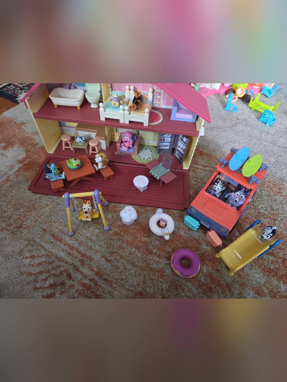 Bluey Children's Dollhouse Playset with Pink Roof and Purple Accents